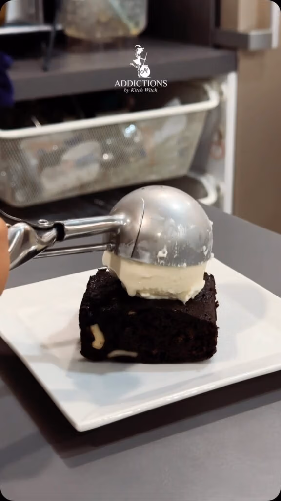 brownie with ice cream Sukhumvit 23